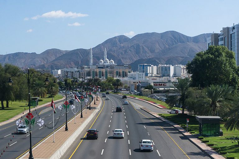 Sultan_Qaboos_Street_in_Muscat_2019-11-30.jpg