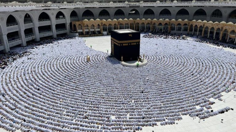 Indonesian-umrah-pilgrims.jpg