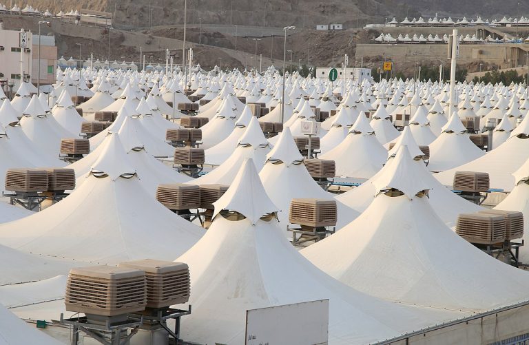 1200px-Haji_pilgrimage_mina_tent_city.jpg