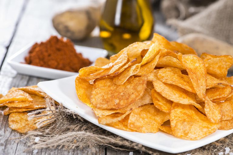 potato-chips-with-fresh-ingredients-handmadepictures.jpg