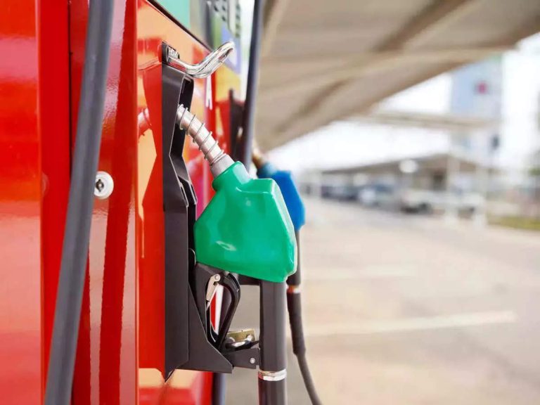 pakistan-petrol-diesel-price.jpg