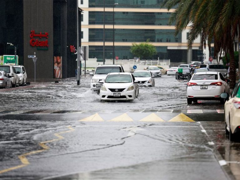 UAE-Rain-and-flood-gallery_18d9c58d05c_original-ratio.jpg