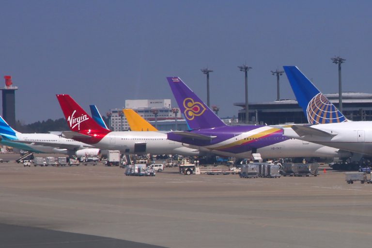 013_Tokyo_Narita_International_Airport_Japan_-_ユナイテッド航空.jpeg