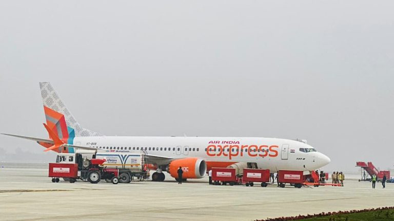 Air_India_Express__1705312717473_1705312717658.jpg