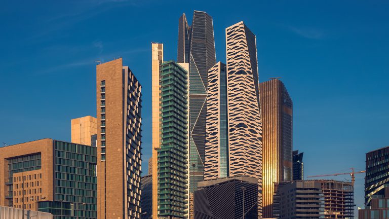 Riyadh-Financial-District-Construction-Getty-1438668939.jpg