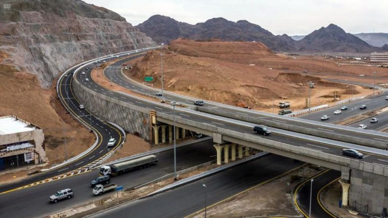 ksamadinahbridgeintersection_1.jpg