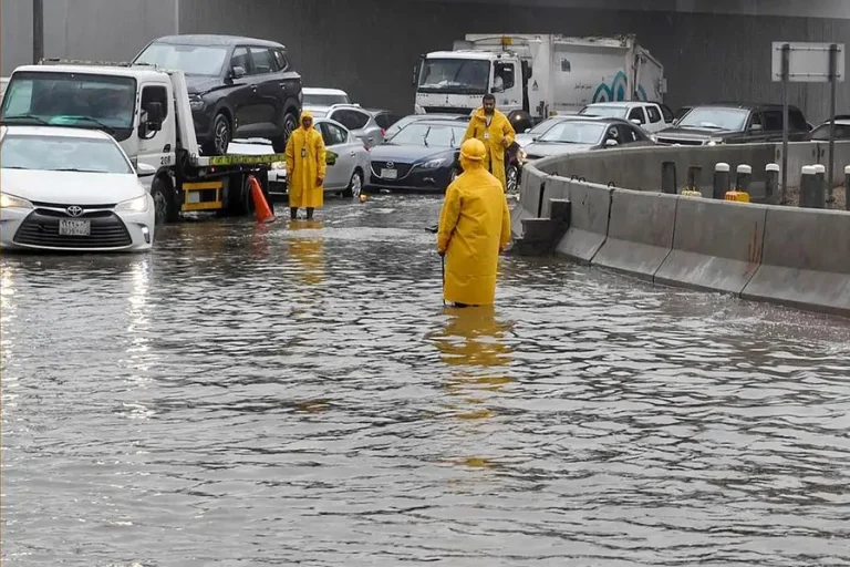 saudi-weather-floods.webp