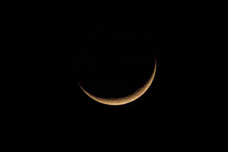 crescent-moon.jpg