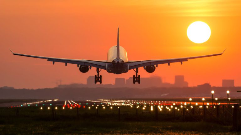 Flight-Landing-Shutterstock.jpg