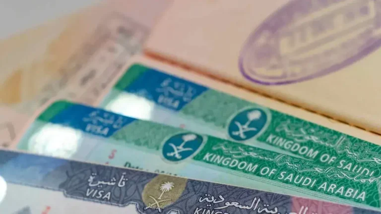 Single-Entry-Family-Visit-Visa-second-time-renewal-stopped-in-Saudi-Arabia.-Plan-your-stay-wisely-and-make-the-most-of-your-180-days.-Credits-HowSaudi.webp