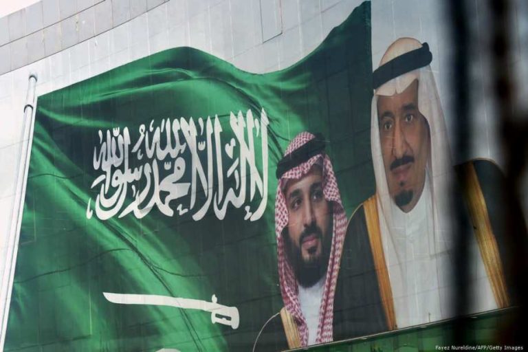 2018_10-18-Portraits-of-Saudi-King-Salman-bin-Abdulazziz-R-and-his-son-Crown-Prince-Mohammed-bin-SalmanGettyImages-1052438486.jpg